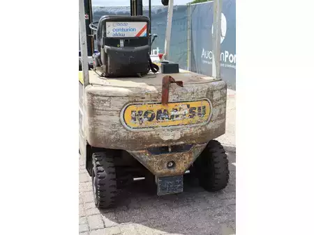 Elektro 4 Rad - Komatsu FB25H-1E (17)
