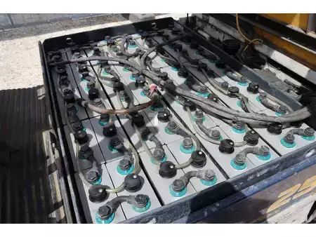 Elektro 4 Rad - Komatsu FB25H-1E (32)
