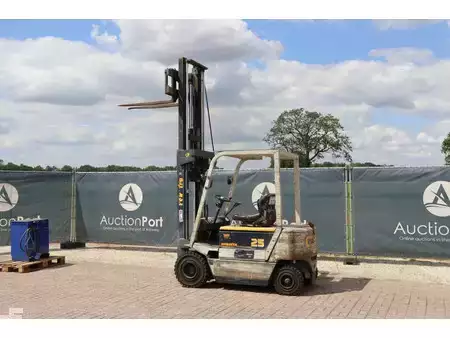 Elektro 4 Rad - Komatsu FB25H-1E (35)