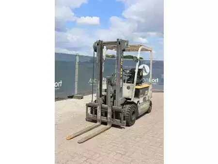 Elektro 4 Rad - Komatsu FB25H-1E (9)