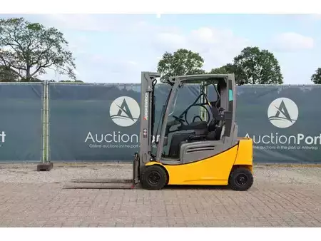 4-wiel elektrische heftrucks 2018  Jungheinrich EFG 316 (2)