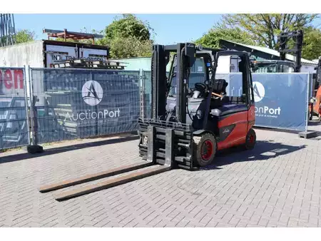 Chariots électriques à 4 roues 2018  Linde E50HL-01 (10)