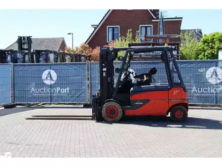 Chariots électriques à 4 roues 2018  Linde E50HL-01 (3)