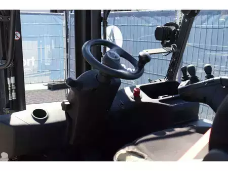 Chariots électriques à 4 roues 2018  Linde E50HL-01 (32)
