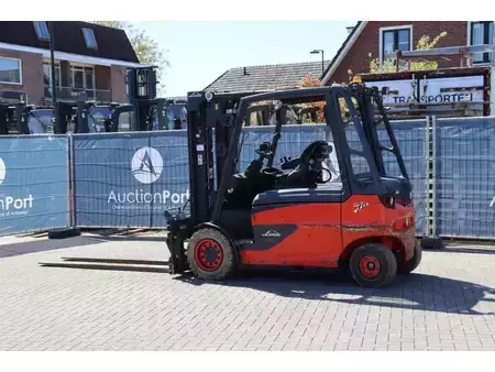 Chariots électriques à 4 roues 2018  Linde E50HL-01 (4)