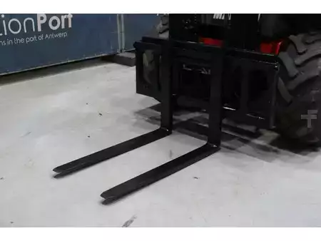 Empilhador todo-terreno 2015  Manitou M26-4 (9)