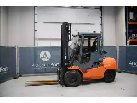 Diesel gaffeltruck 2007  Toyota 7FDA50 (1)