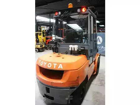 Diesel gaffeltruck 2007  Toyota 7FDA50 (5)
