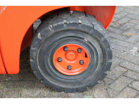 Carrelli elevatori GPL 2006  Linde H25T (16)