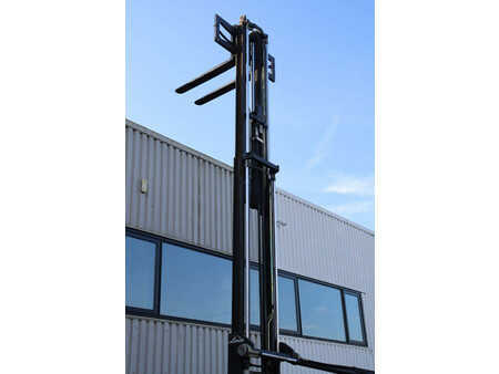 Carrelli elevatori GPL 2006  Linde H25T (35)