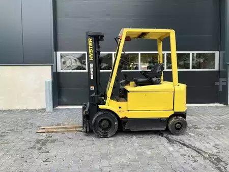 Elektryczne 4-kołowe 1999  Hyster J2.50XM (2)
