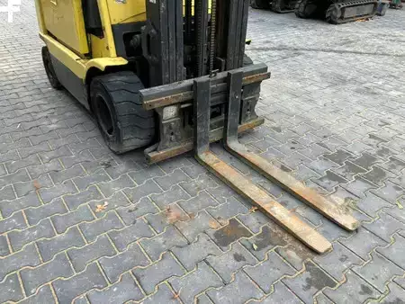 Elektryczne 4-kołowe 1999  Hyster J2.50XM (7)