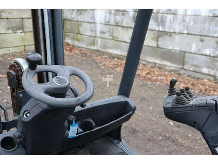 LPG VZV 2018  Linde H25T-02 (24)