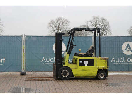 4-wiel elektrische heftrucks - Clark 30 S (1)