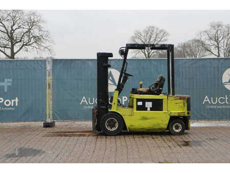 4-wiel elektrische heftrucks - Clark 30 S (2)