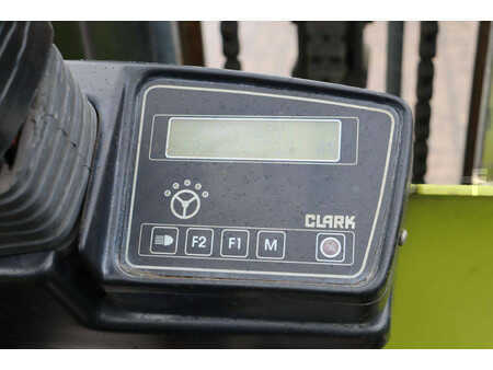 4-wiel elektrische heftrucks - Clark 30 S (26)