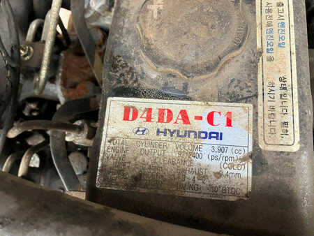 Wózki widłowe diesel - Hyundai HDF45-ii (16)