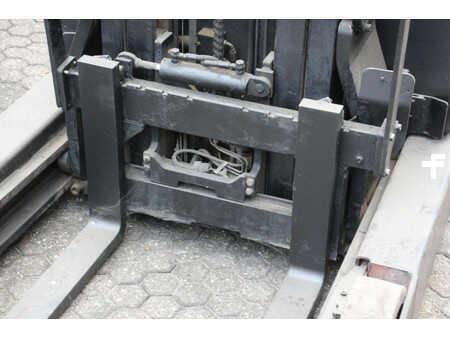 Schubmaststapler 2010  BT RRE 200 (12)