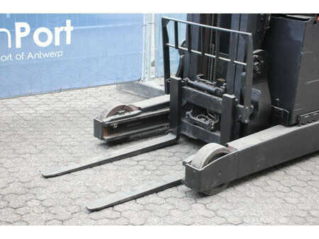 Schubmaststapler 2010  BT RRE 200 (9)