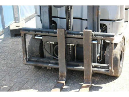 Carrelli elettrici 4 ruote 2007  Still RX 60-16 (10)