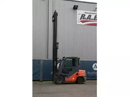 Diesel heftrucks 2014  Toyota 02-8FDJF35 (35)