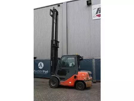 Diesel heftrucks 2014  Toyota 02-8FDJF35 (37)
