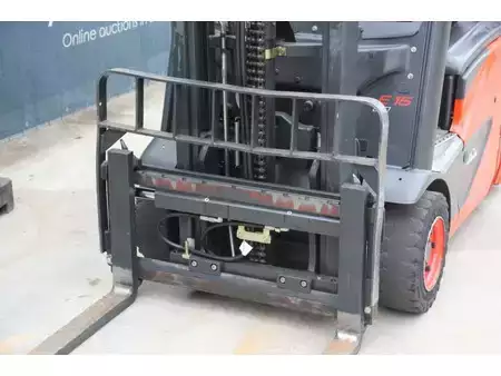 Carrelli elettrici 4 ruote 2017  Linde E16C-02 (10)