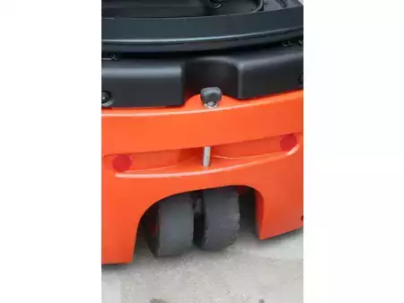 Carrelli elettrici 4 ruote 2017  Linde E16C-02 (16)