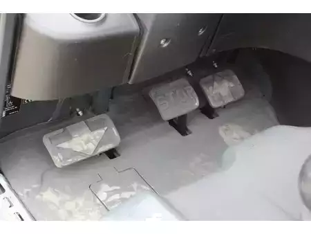 Carrelli elettrici 4 ruote 2017  Linde E16C-02 (23)