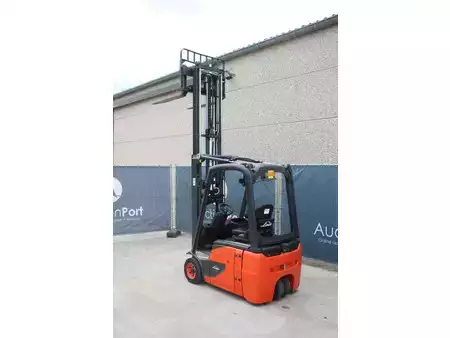 Carrelli elettrici 4 ruote 2017  Linde E16C-02 (33)