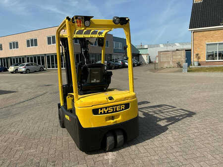 Elektromos 4 kerekű 2018  Hyster J2.0XNT LWB (3)