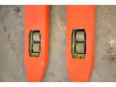 Magasemelésű béka 2017  Hyster  (11)