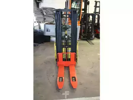 Magasemelésű béka 2017  Hyster  (7)