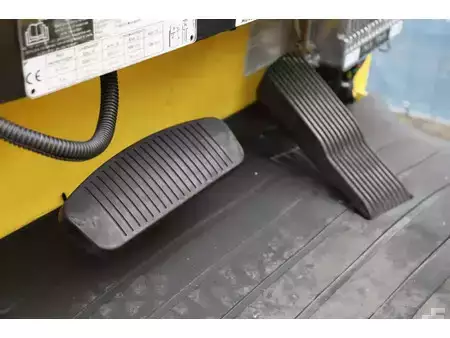 4-wiel elektrische heftrucks 2015  Hyster E3.2XN (25)