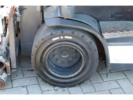 El truck - 4 hjulet 2020  Linde E30HL-01/600 (16)