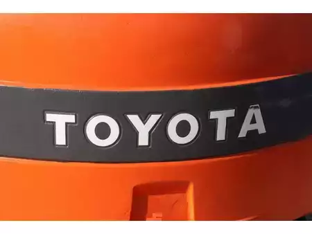 Carrelli elettrici 4 ruote 2010  Toyota 7FBMF35 (19)
