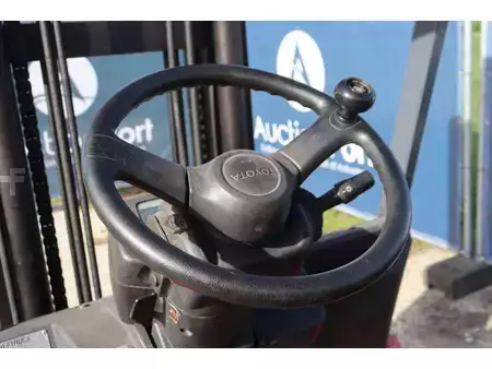 Carrelli elettrici 4 ruote 2010  Toyota 7FBMF35 (26)
