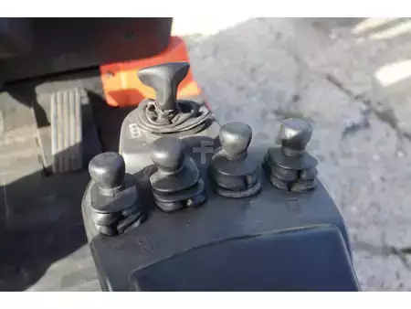 Carrelli elettrici 4 ruote 2010  Toyota 7FBMF35 (28)