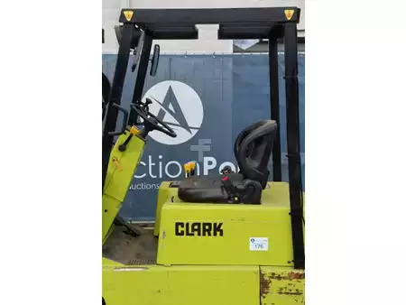 El truck - 4 hjulet 1985  Clark TM 15 (21)