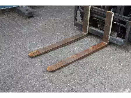 Carretilla elevadora GLP 2011  Yale GLP25VX F2170 (10)