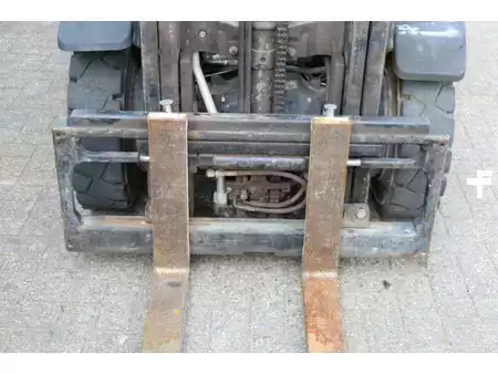 Carretilla elevadora GLP 2011  Yale GLP25VX F2170 (11)