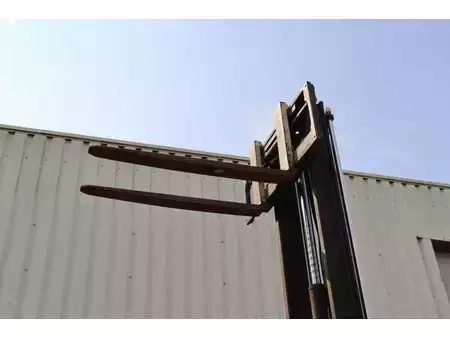 Carretilla elevadora GLP 2011  Yale GLP25VX F2170 (28)