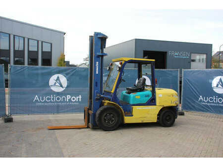 Elektro 4 Rad 2000  Komatsu FD45T-7 (1)