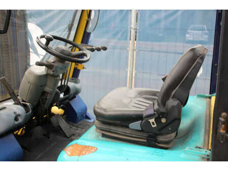 Elektro 4 Rad 2000  Komatsu FD45T-7 (21)