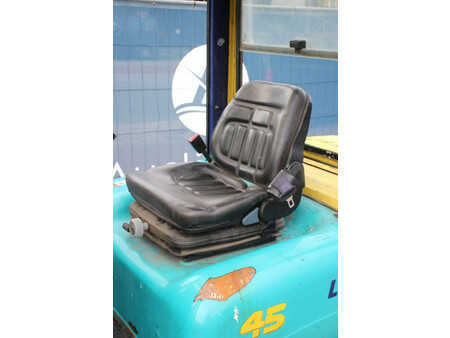 Elektro 4 Rad 2000  Komatsu FD45T-7 (26)