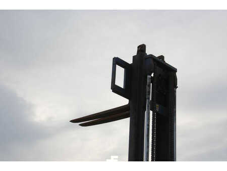 Elektro 4 Rad 2000  Komatsu FD45T-7 (30)