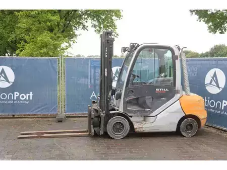 Diesel heftrucks 2011  Still RX70-35 (1)