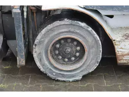 Diesel heftrucks 2011  Still RX70-35 (16)