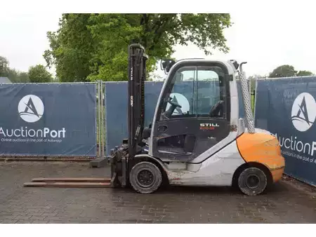 Diesel heftrucks 2011  Still RX70-35 (2)