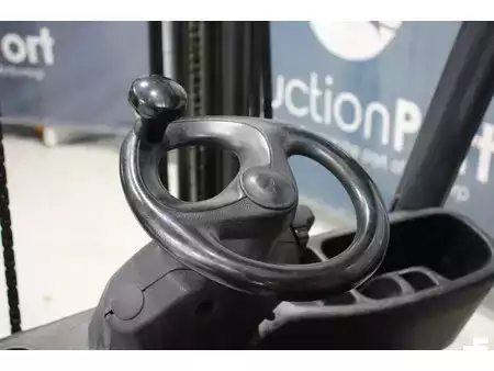 Carretilla elevadora GLP 2013  Linde H20T-01 (24)